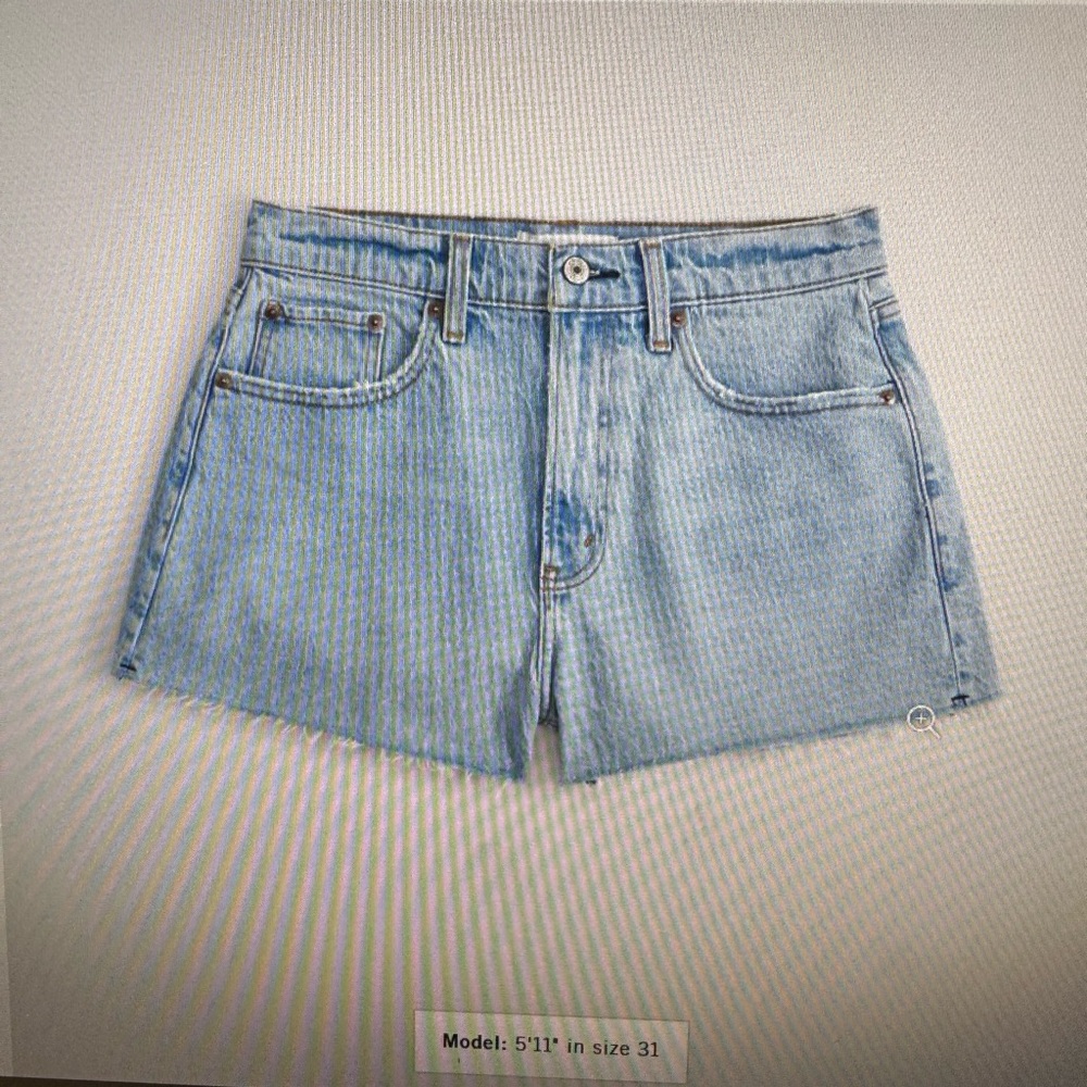Women Abercrombie curve Love high-rise short